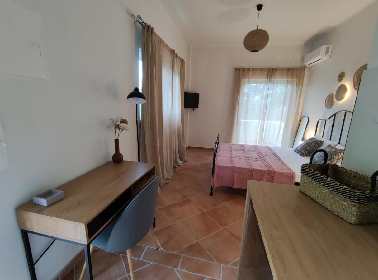Coritos Apartments 2 Corfu คอนโตกาลิ ภายนอก รูปภาพ