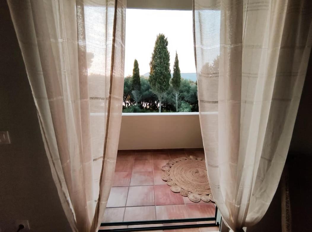 Coritos Apartments 2 Corfu คอนโตกาลิ ภายนอก รูปภาพ
